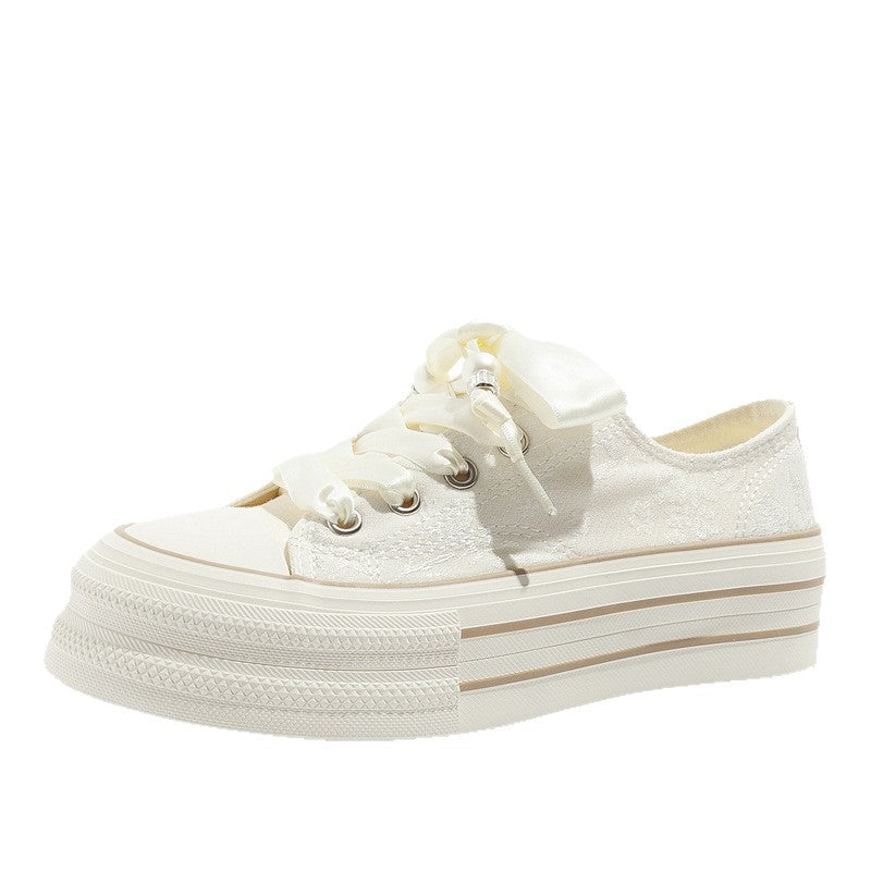 Damen Plattform Sneakers mit eleganter Satinschnürung und modischem Design