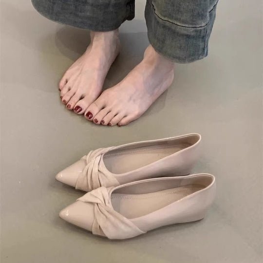 Damen spitze Pumps mit kunstvollem Knoten aus feinem Satin R&B