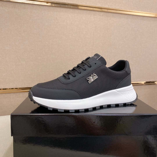 Damen Sportliche Sneakers mit rutschfester Laufsohle und atmungsaktivem Obermaterial R&B