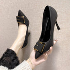 Damen stilvolle Pumps mit modischem Schmuckdetail und elegantem Absatz R&B