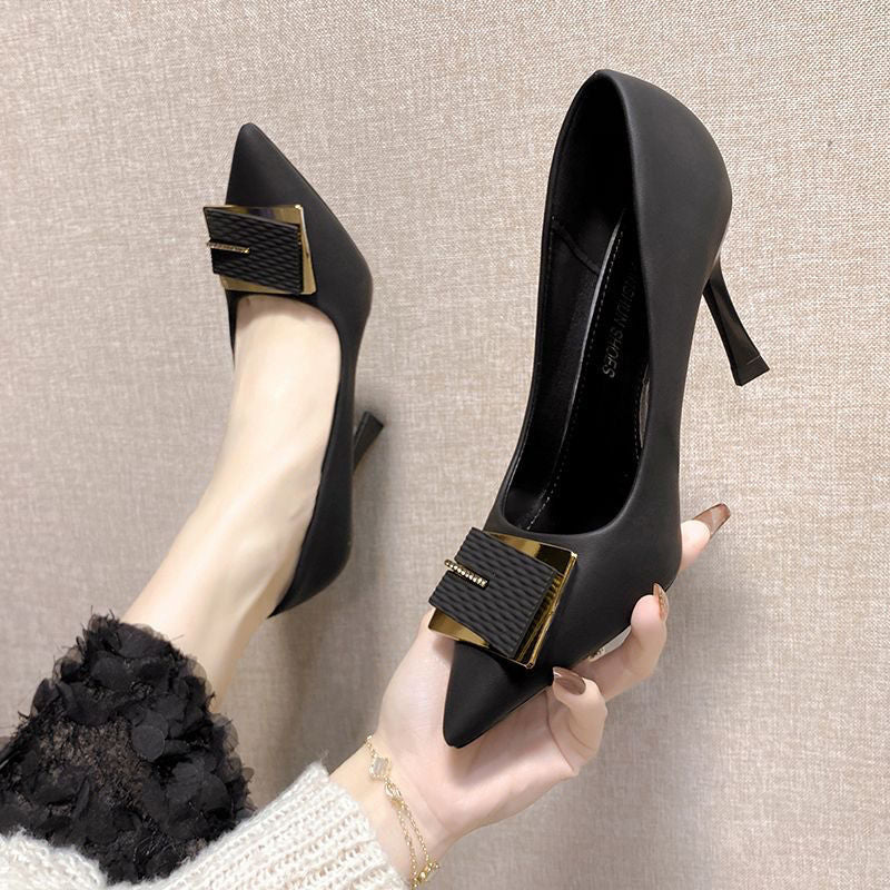 Damen stilvolle Pumps mit modischem Schmuckdetail und elegantem Absatz R&B