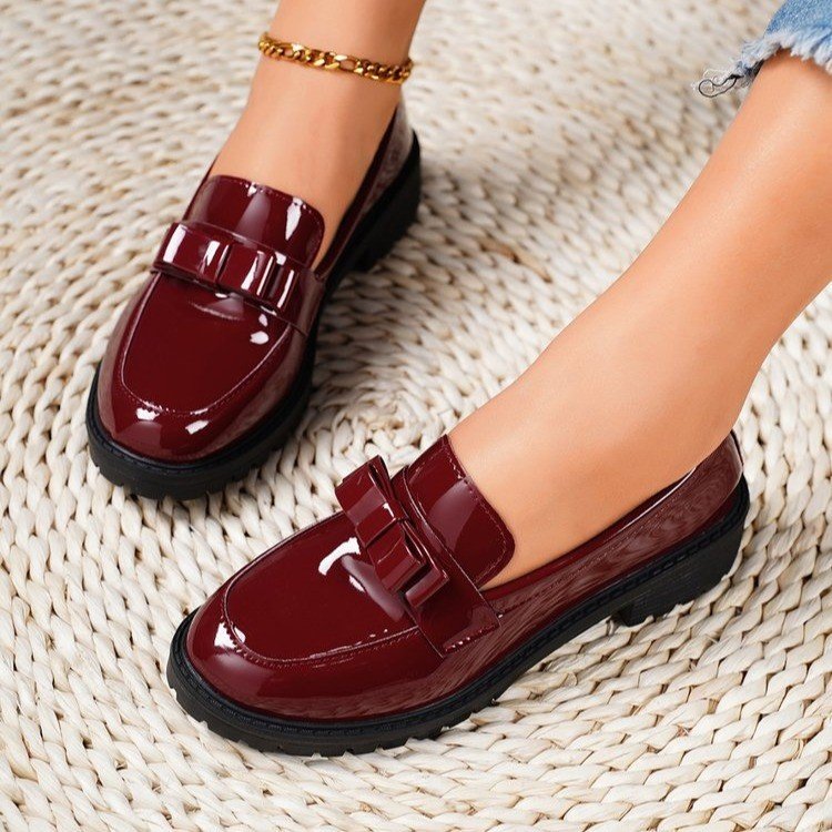 Damen Mokassins mit glänzender Lackoberfläche und modischer Schleifenapplikation R&B
