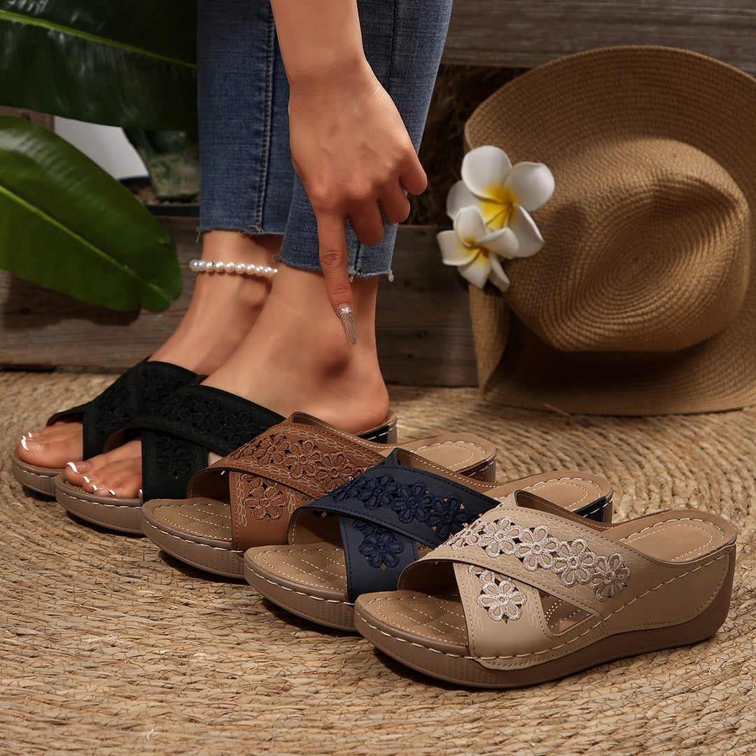 Damen Komfortable Plattformsandalen mit floralem Design R&B