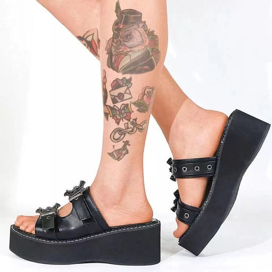 Damen Plateausandalen mit modischer Schnallenverzierung R&B