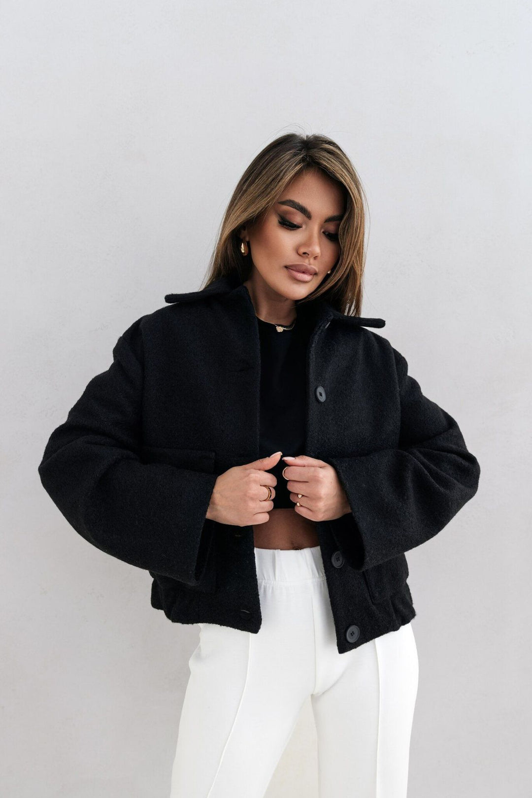 Damen Kuschelige Overshirtjacke im lässigen Stil mit praktischen Taschen und Knopfverschluss R&B