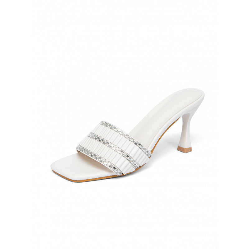 Damen Elegant verziertes Plateau-Mules mit schimmernden Akzenten R&B