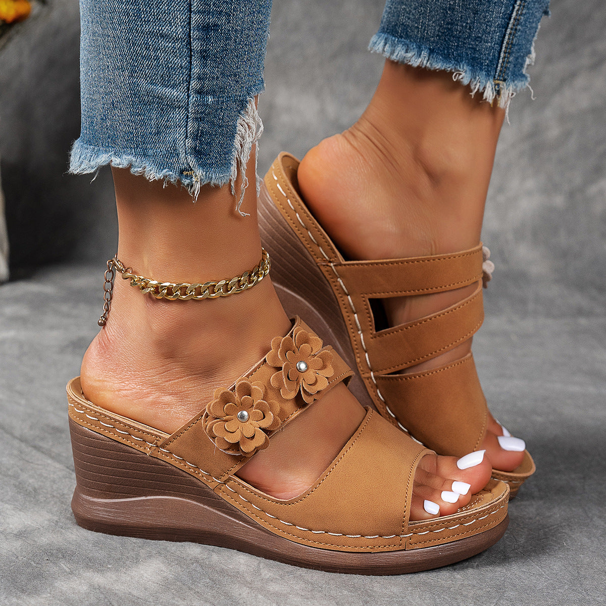 Damen Wedge-Sandalen mit floralem Dekor und ergonomischer Sohle R&B
