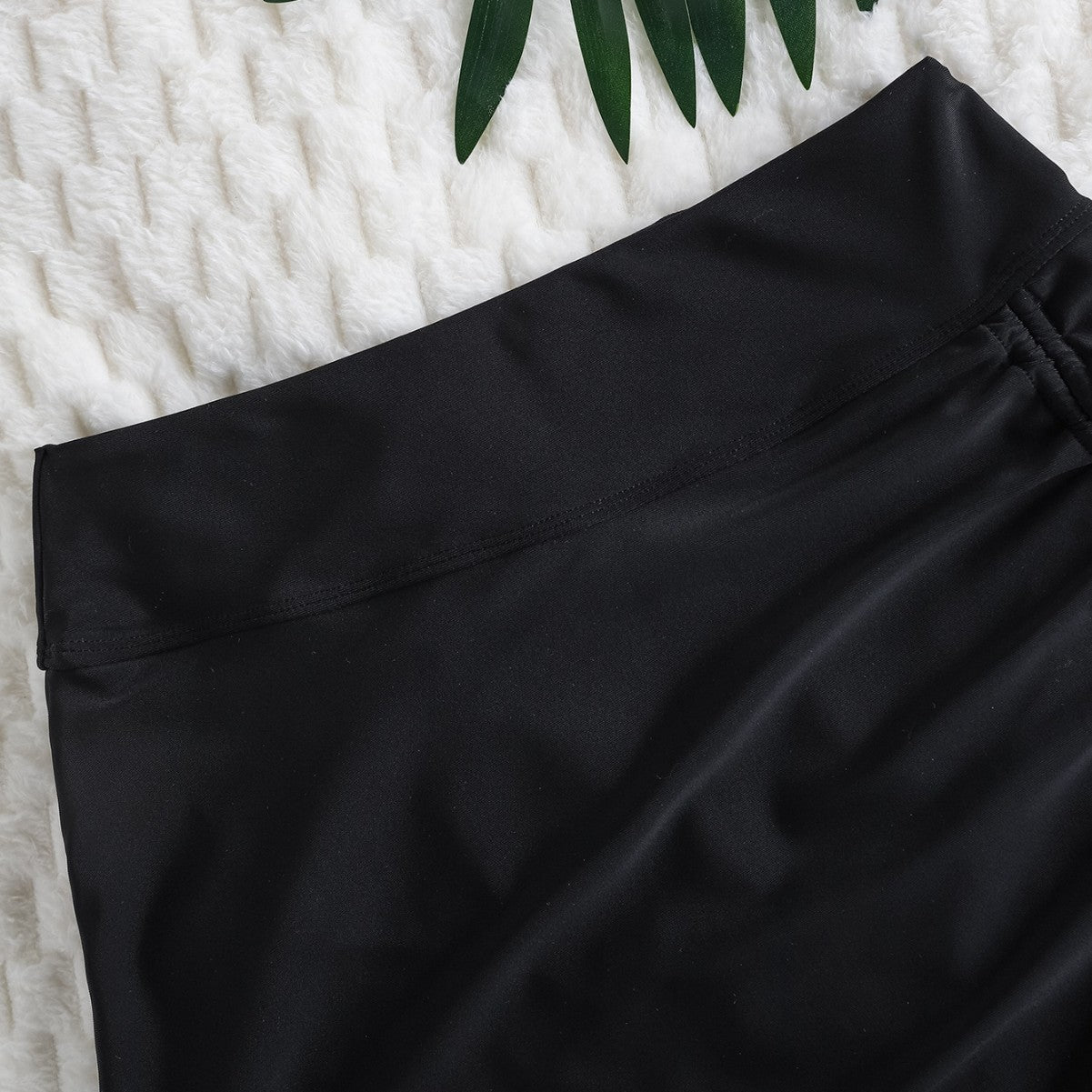 Damen Bade-Rock mit Raffungsdetails und eleganter Wellenkante R&B