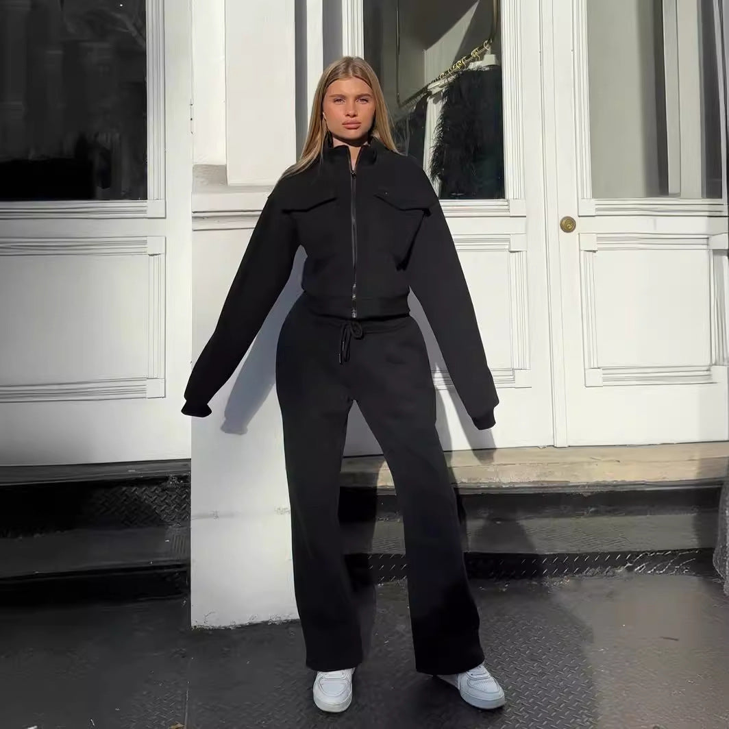 Damen moderner Zip-Hoodie und weite Sporthose R&B