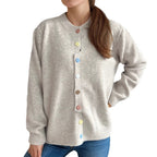 Damen kuschelige Strickjacke mit bunten Knopfdetails R&B