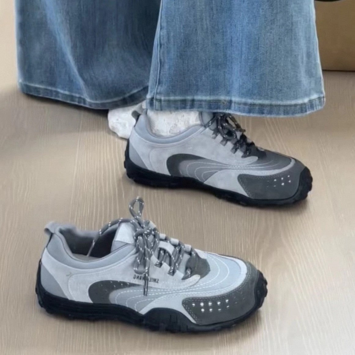 Damen Lauf- und Freizeitschuhe mit atmungsaktiver Mesh-Oberfläche und widerstandsfähiger Sohle R&B