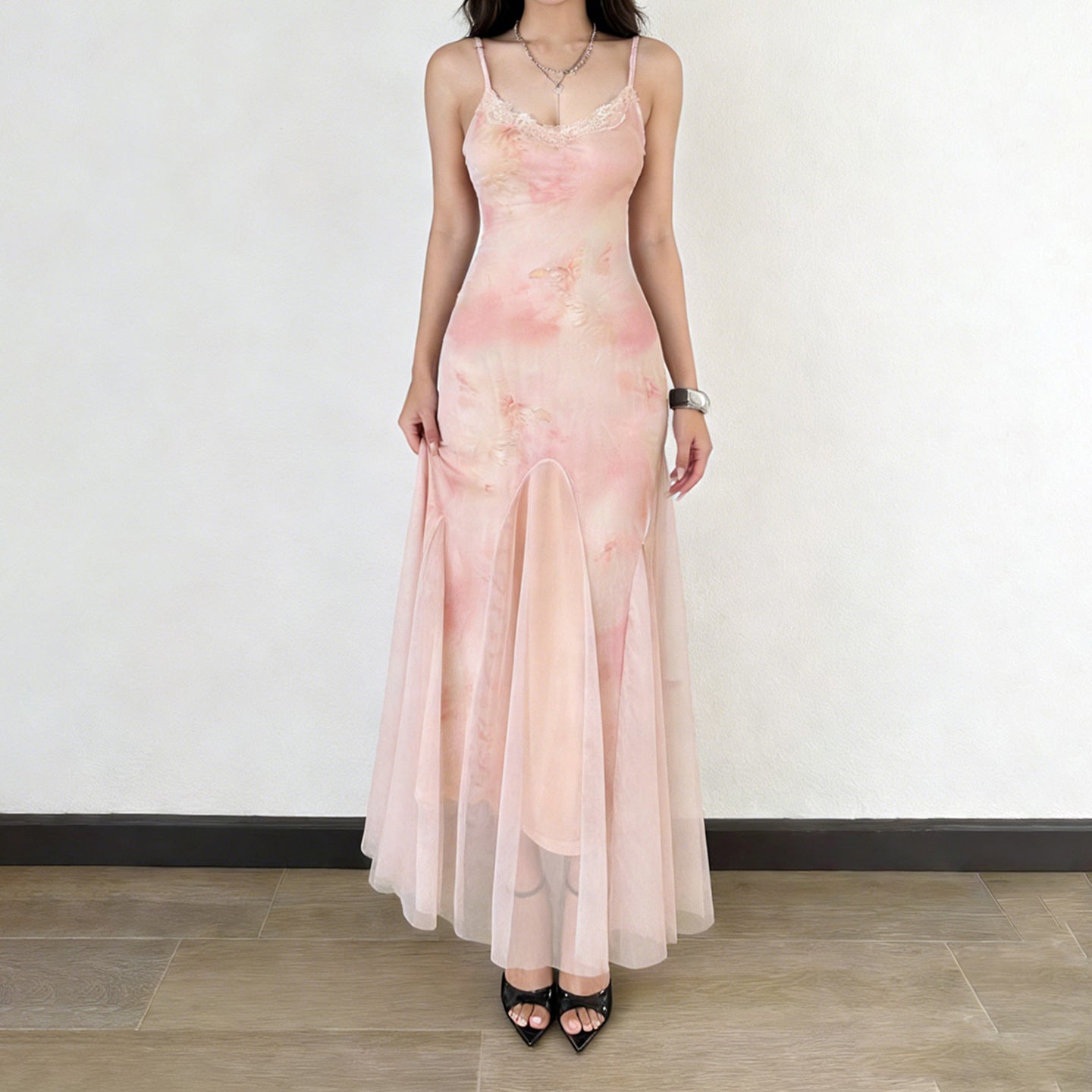 Damen elegantes Maxikleid aus transparenter Spitze und floralem Design R&B
