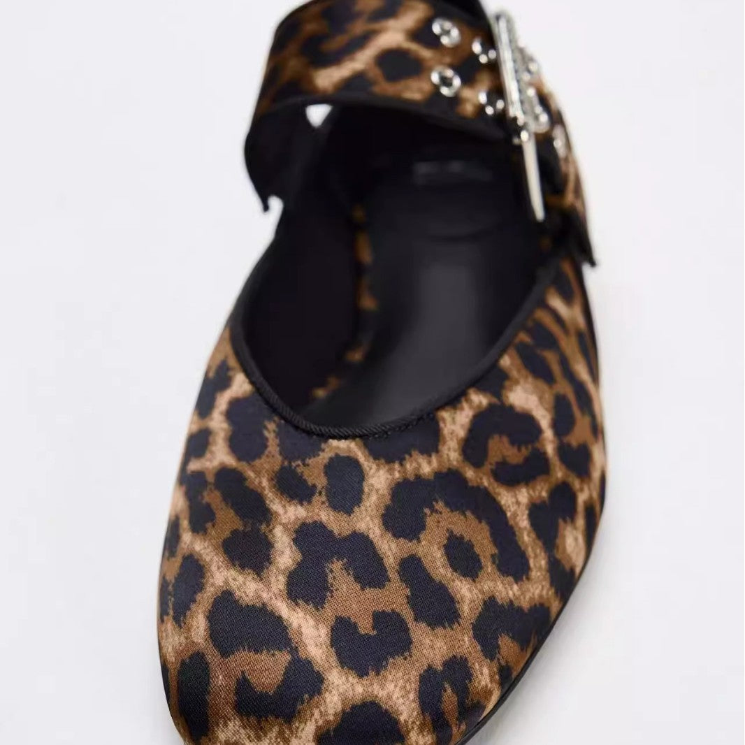 Damen Ballerinas mit Leopardenmuster und dekorativem Riemen R&B