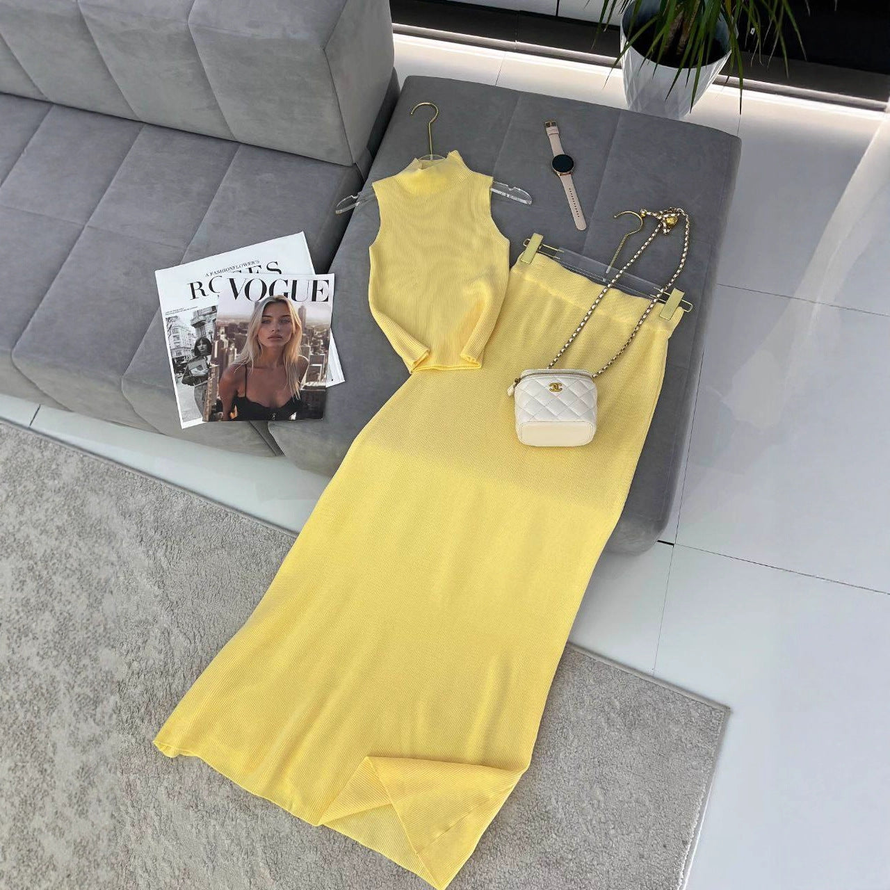 Damen Maxikleid mit elegantem Rundhalsausschnitt und taillierten Details R&B