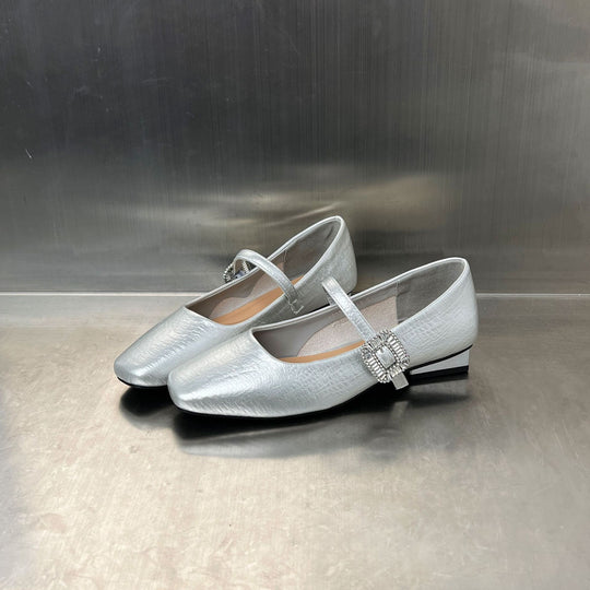 Damen Elegante Ballerinas mit modischem Riemen und funkelndem Schmuckdetail R&B