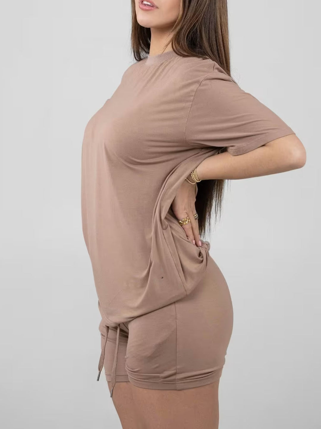 Damen lässiges Set mit oversized T-Shirt und Shorts R&B