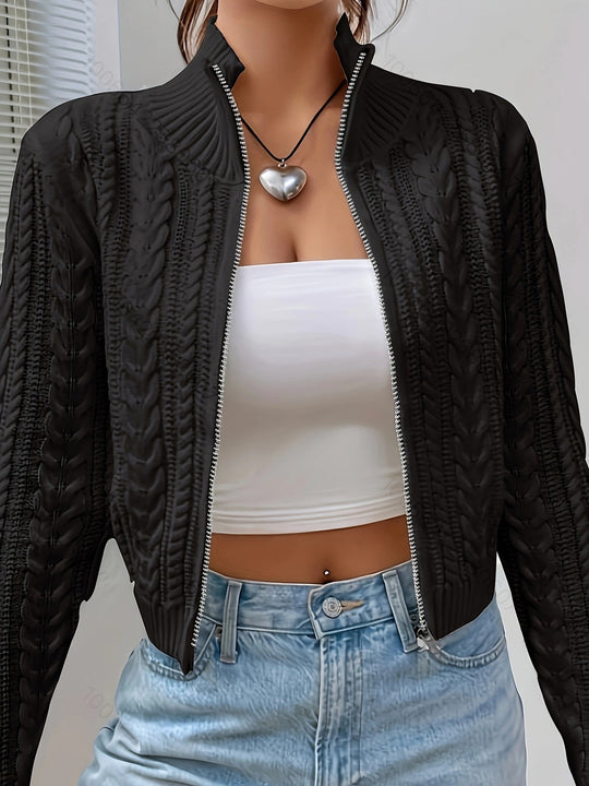 Damen Design Strickjacke mit innovativem Zopfmuster und eleganten Details R&B