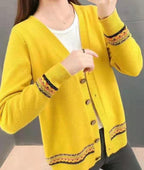 Damen Strickjacke mit kunstvollen Stickdetails und Knopfverschluss R&B