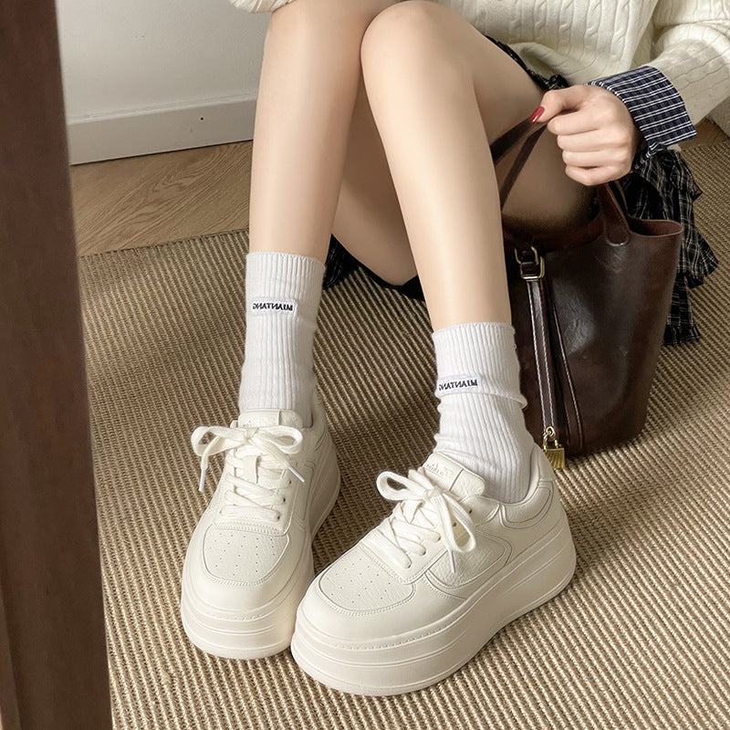Damen modische Plattform Sneakers mit atmungsaktiver Oberflächenstruktur R&B