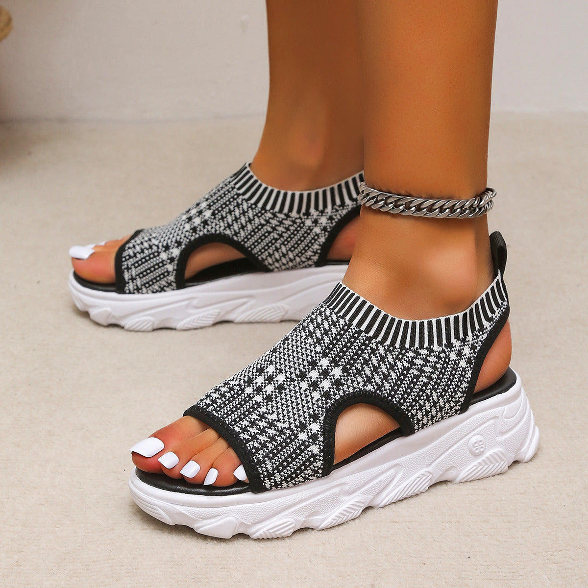 Damen Bequeme Plateau-Sandalen mit ergonomischem Riemendesign und atmungsaktiver Strickoberfläche R&B