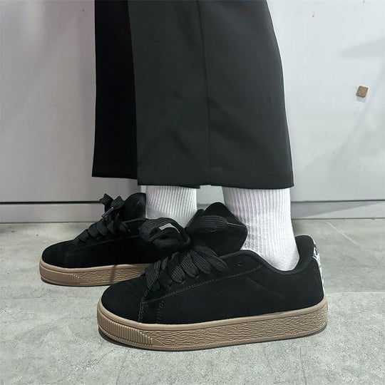 Damen Lifestyle Sneakers mit dicker Gummisohle und weichem Wildleder-Obermaterial R&B