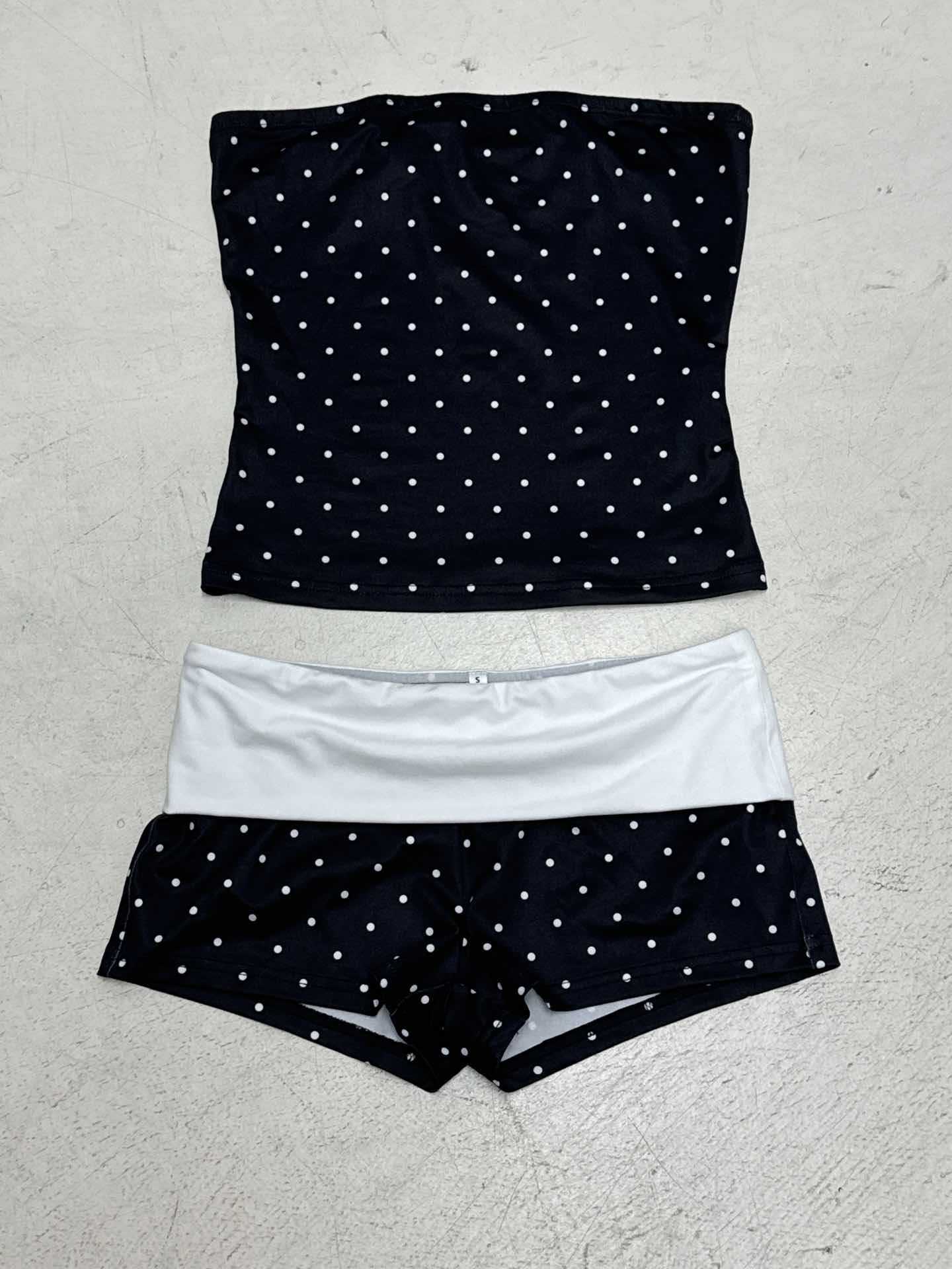 Damen Bandeau-Badeanzug mit Polka Dots und Shorts R&B