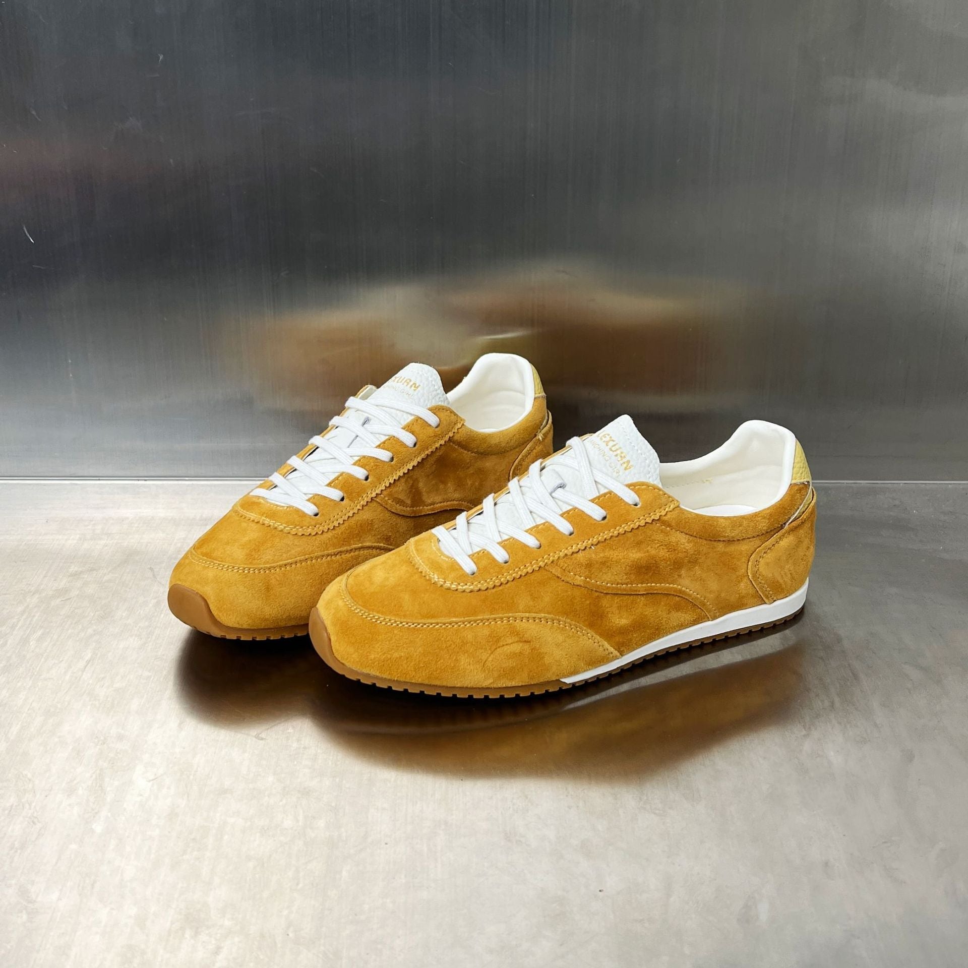 Damen Sportliche Wildleder Sneakers mit atmungsaktiver Oberflächenstruktur R&B