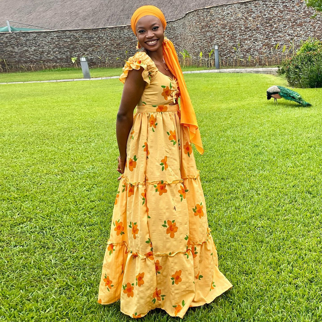Damen Maxikleid mit voluminösen Rüschen und floralen Akzenten R&B