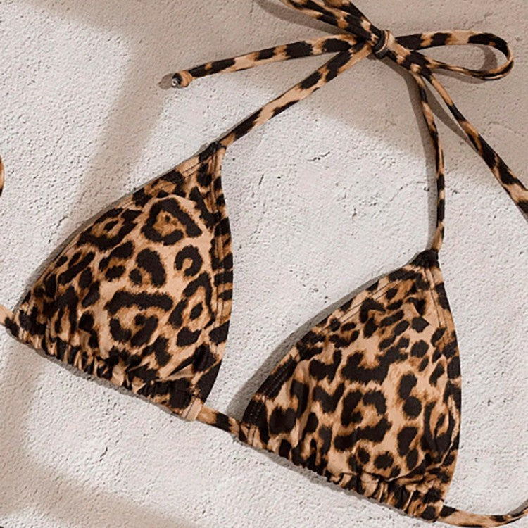 Damen Triangel-Bikini mit Rüschenslip und durchsichtiger Overlay R&B