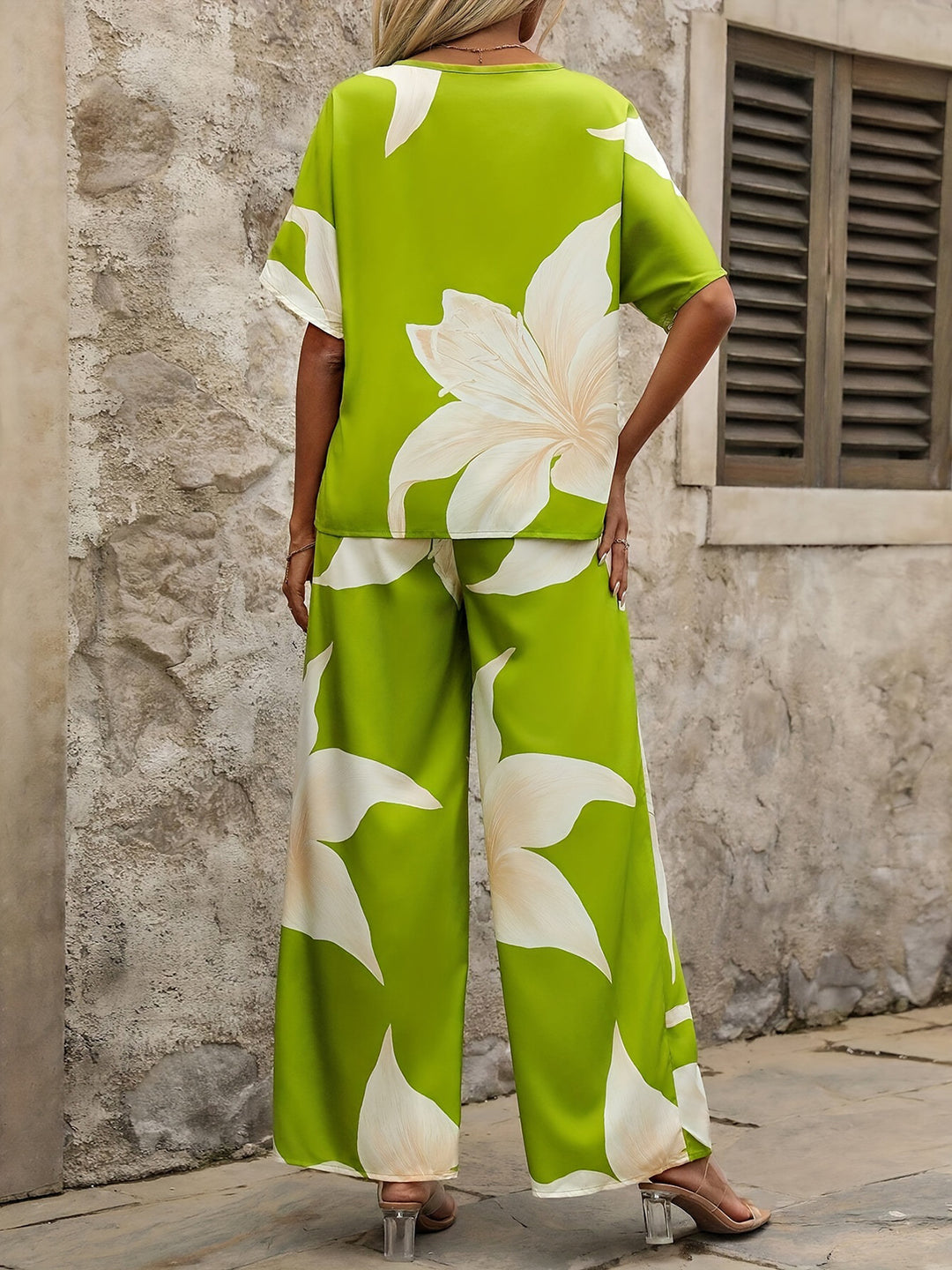 Damen luftiges Ensemble mit fließendem Schnitt und floralem Design R&B