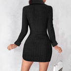 Damen Wickelkleid mit strukturiertem Design und dekorativen Knöpfen