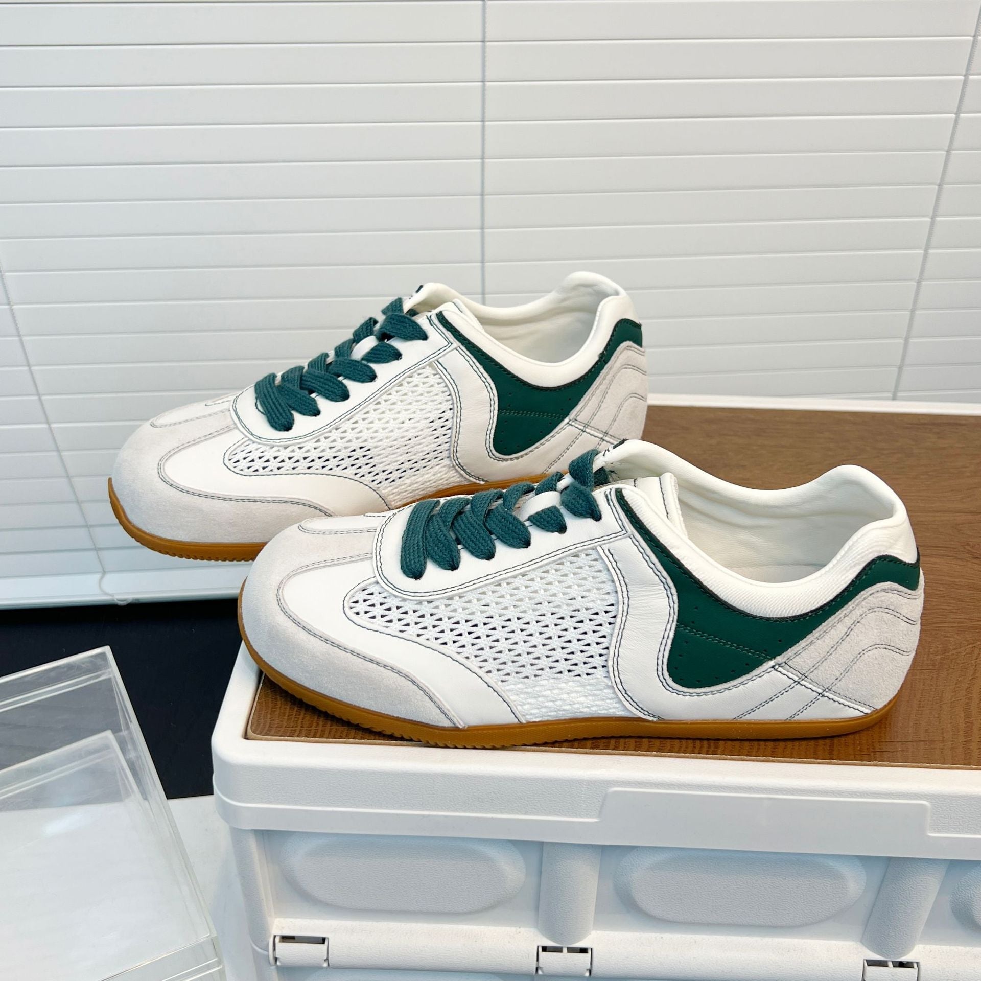 Damen Sportliche Freizeitsneakers mit atmungsaktiver Mesh-Oberfläche und flexibler Sohle R&B
