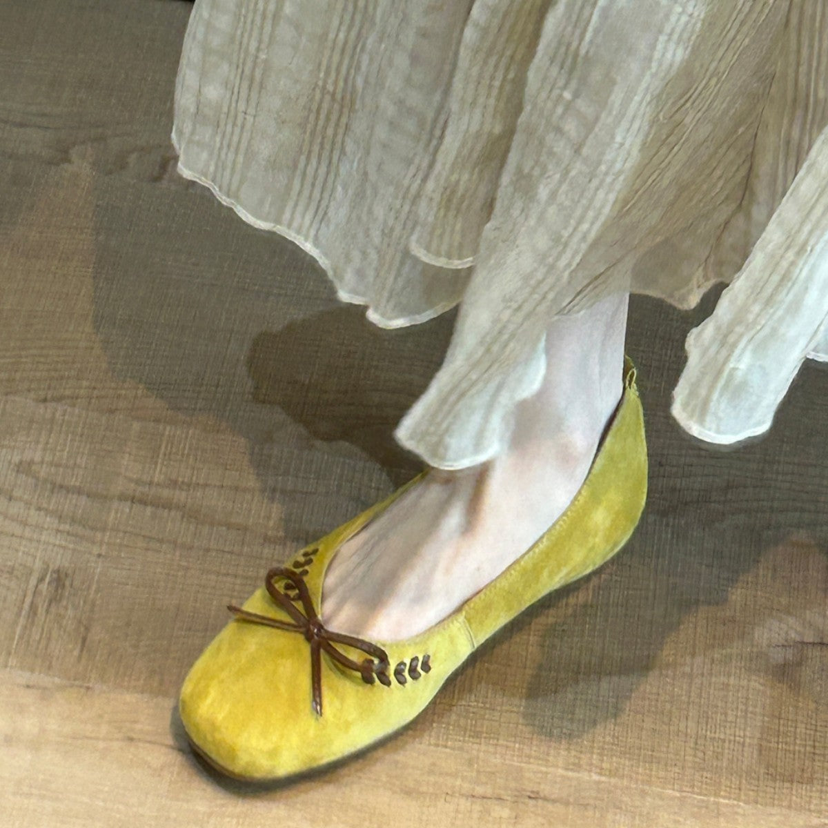 Damen Ballerinas aus weichem Veloursleder mit dekorativem Schleifendetail R&B
