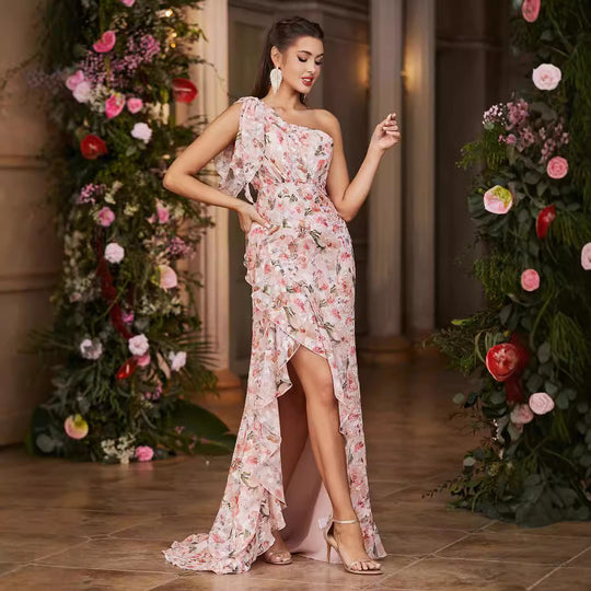 Damen Asymmetrisches Maxikleid mit floralen Akzenten und hohem Schlitz R&B