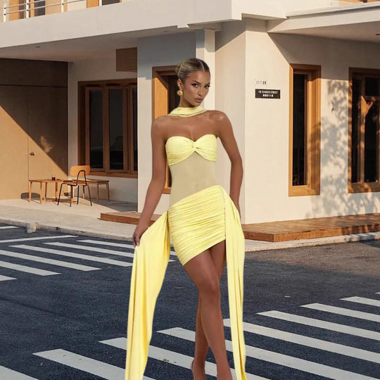 Damen Elegantes Wickelkleid mit schimmernden Raffungen und nostalgischem Halterneck R&B