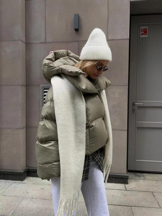 Damen oversized Daunenjacke mit hohem Kragen und voluminösen Ärmeln R&B