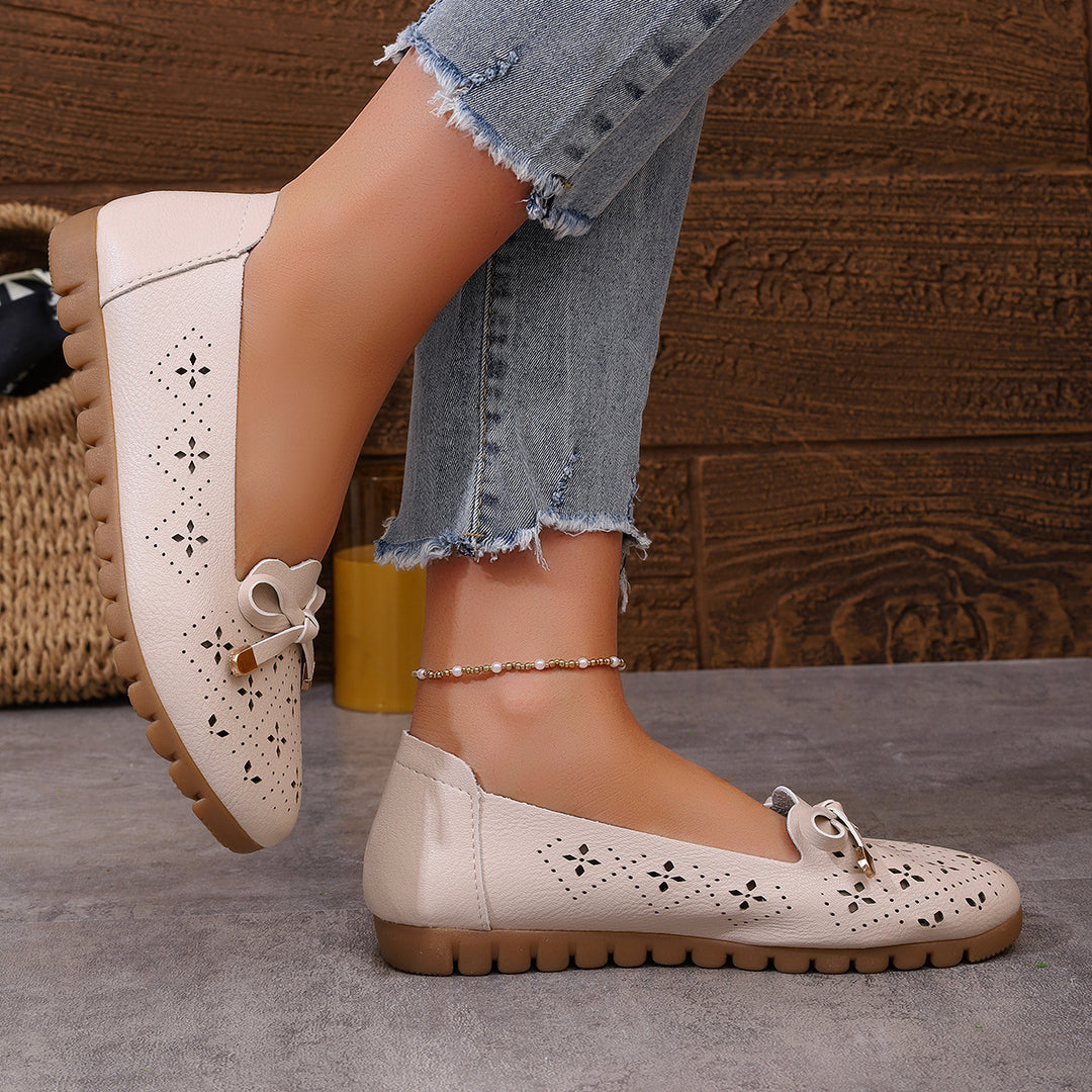 Damen Ballerinas mit elegantem Lochmuster und dekorativem Schleifendetail R&B