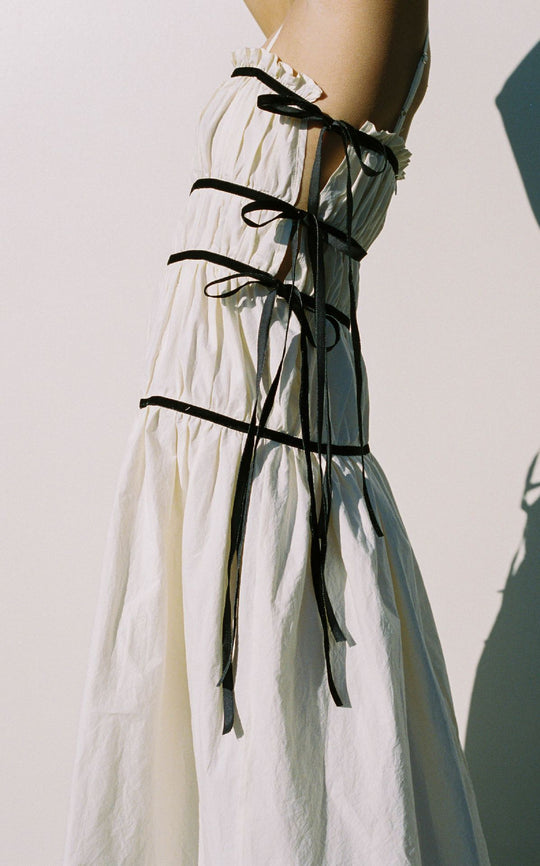 Damen Maxikleid mit verspieltem Rüschendesign und verstellbaren Trägern R&B