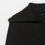 Damen Strickjacke mit breitem Kragen und modischen Knopfdetails R&B