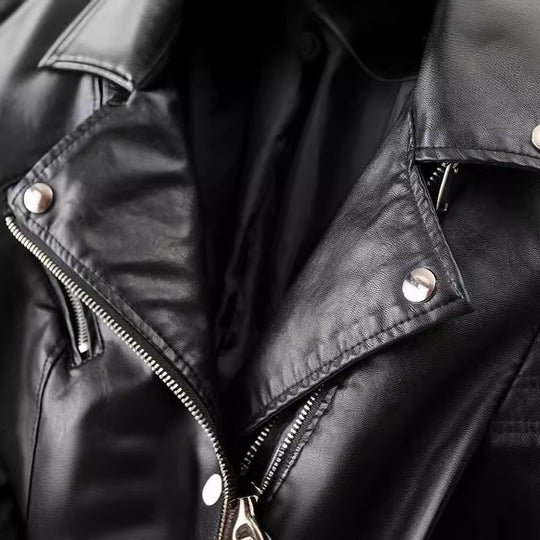 Damen Kunstleder Bikerjacke mit gesteppten Details und schmalem Schnitt R&B