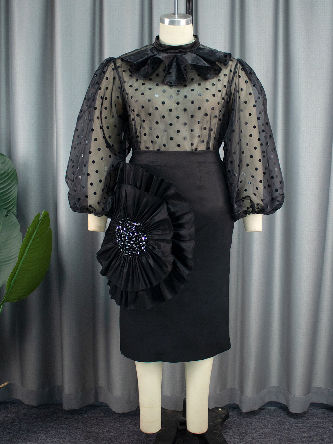 Damen Elegantes Kleid mit transparenten Puffärmeln und Rüschenakzent R&B