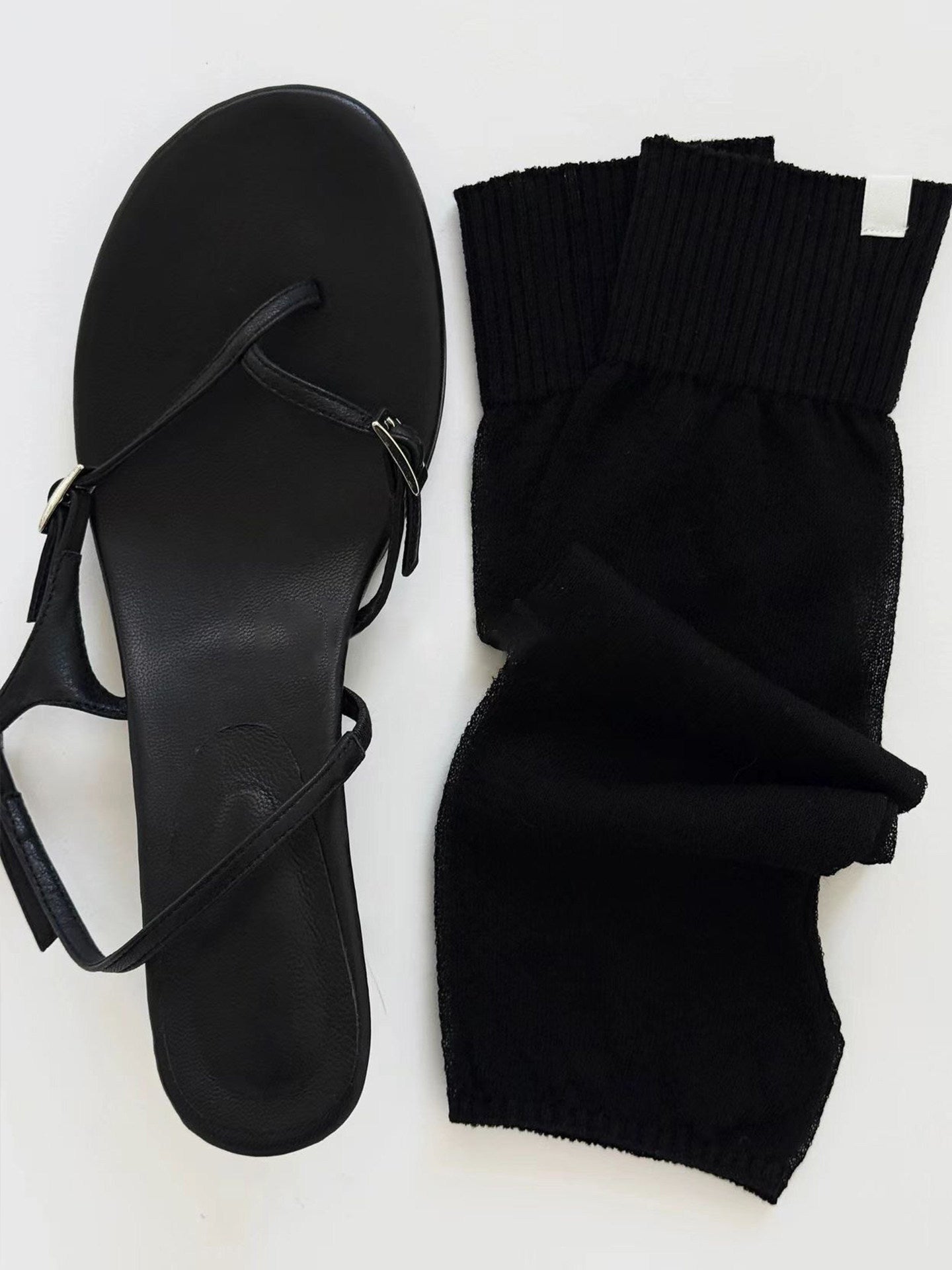 Damen Zehentrenner-Sandalen mit eleganten und flexiblen Riemen R&B