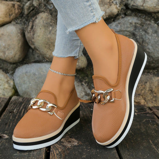 Damen Slip-On Sneakers mit stilvollem Kettendetail und Komfortsohle R&B