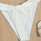 Damen Bandeau-Bikini mit stilvollem Rüschendetail und hohem Taillenschnitt