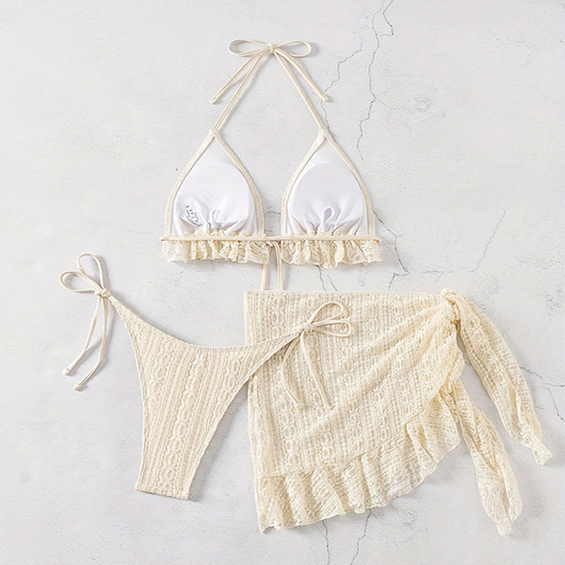 Damen Triangel-Bikini mit Rüschendetail und passendem Wickelrock R&B