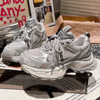 Damen sportliche Sneakers mit innovativem Sohlenprofil und atmungsaktivem Mesh-Obermaterial R&B