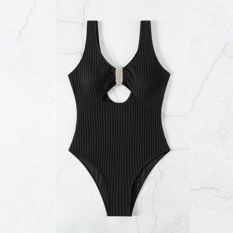 Damen Einteiler Badeanzug mit modischen Cut-Outs und elegantem Ringdetail