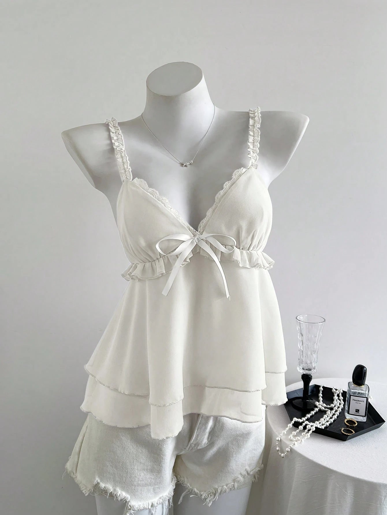 Damen lässiges Top mit Rüschendetails und Schleifenakzent R&B
