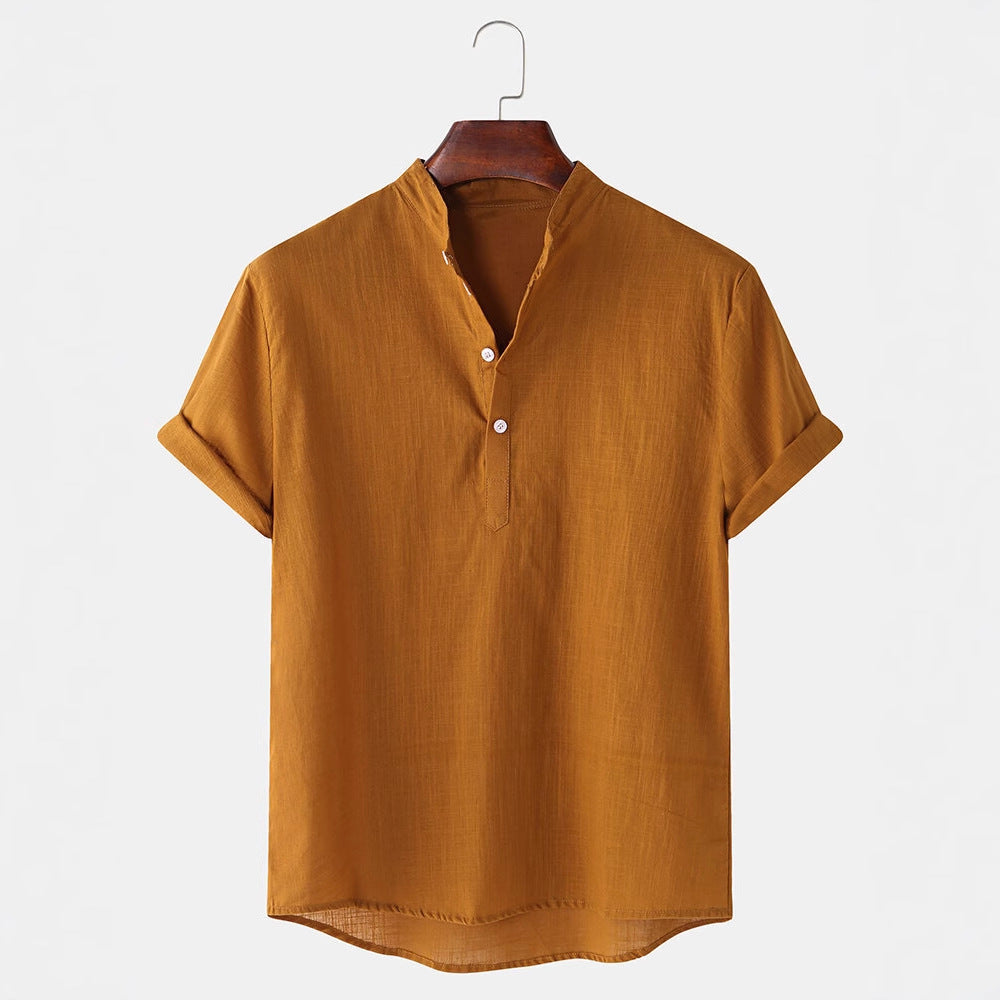 Herren Kurzarmhemd mit innovativem Henley-Ausschnitt und fließendem Material