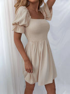 Damen kurzes Kleid mit Puffärmeln und gerafftem Oberteil R&B